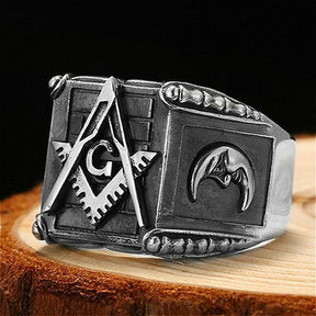 Master Mason Blue Lodge Ring - Sun & Moon in Silver - Bricks Masons