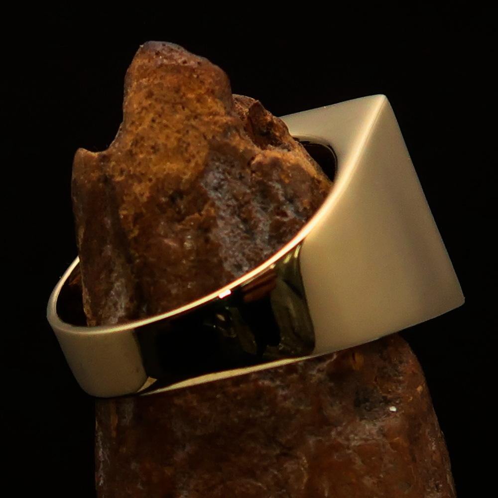 Ancient Egypt Keychain - Gold Eye of Horus Brass Ring - Bricks Masons