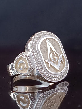 Master Mason Blue Lodge Ring - Silver Square & Compass With G Oval Shape - Bricks Masons