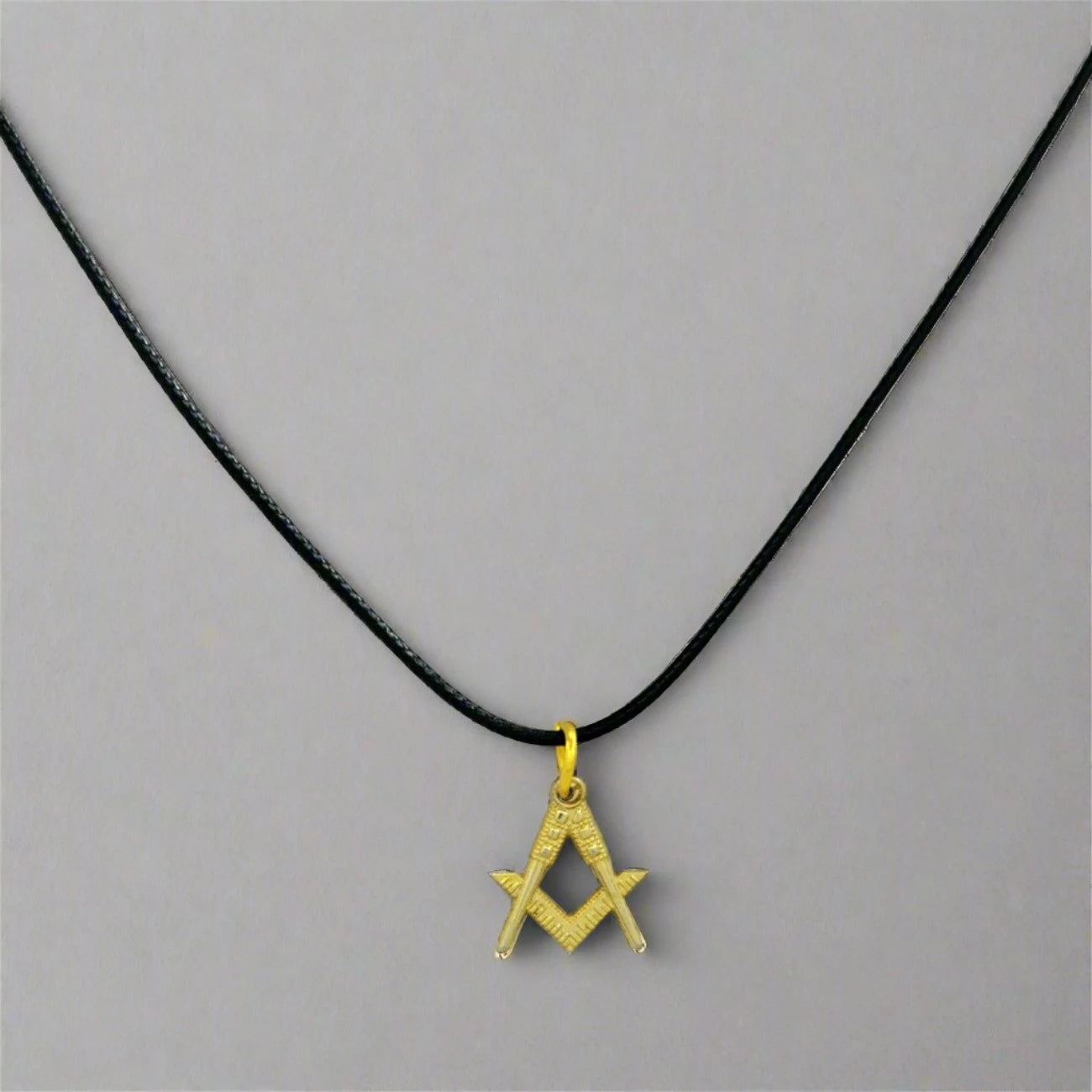 Master Mason Blue Lodge Necklace - Gold Plated Leather Chain Square & Compass Pendant - Bricks Masons